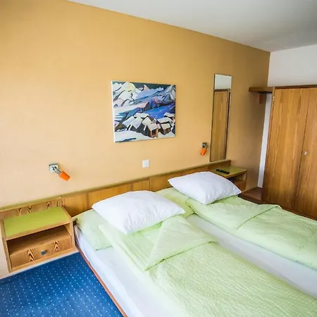 Derby Hotel 3*
