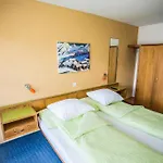 Berghotel Derby Hotel 3*
